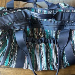 Limited edition Lululemon duffel bag in excellent condition!